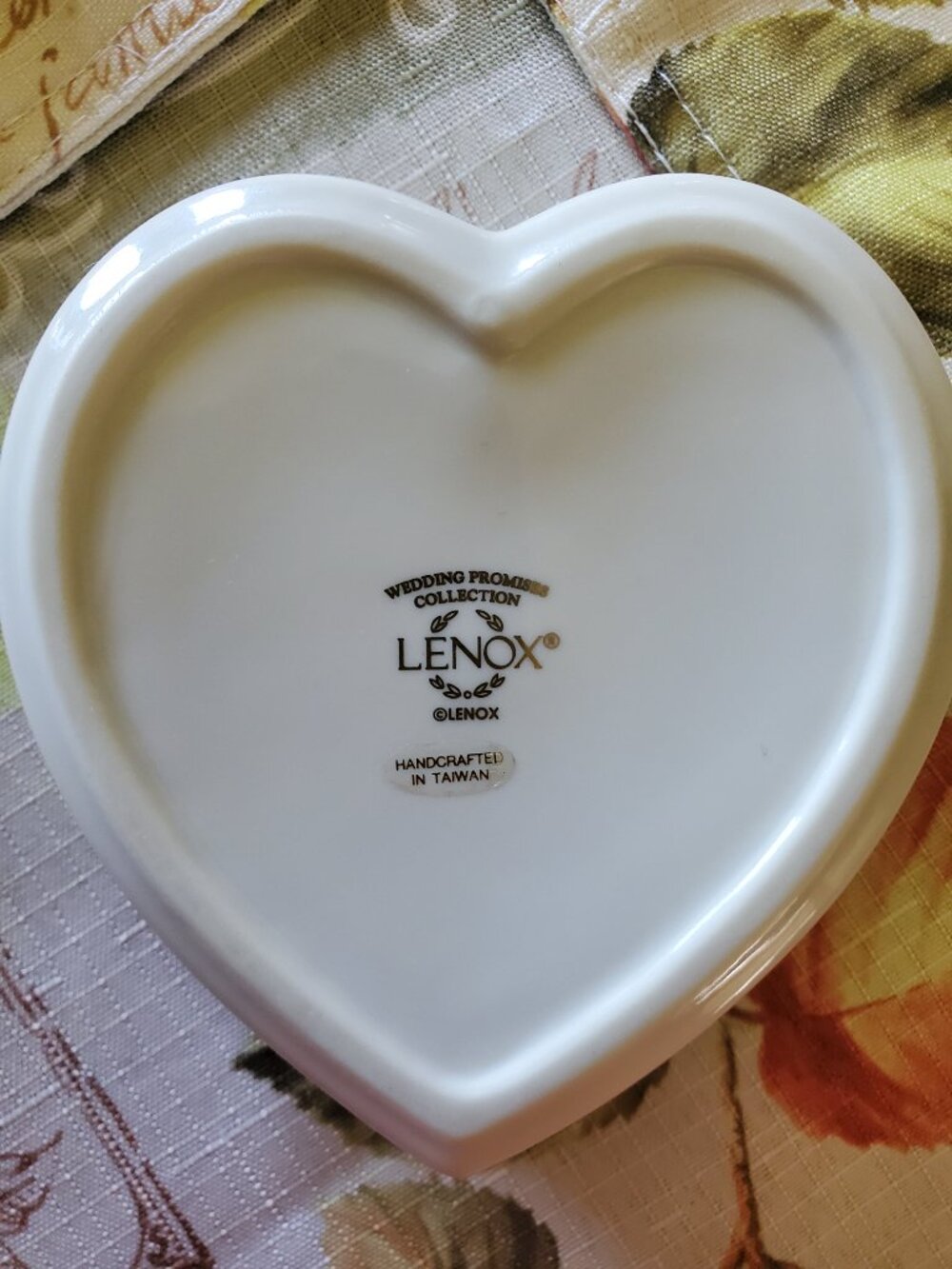 Lenox Heart Shaped Trinket Box - Picture 3 of 6